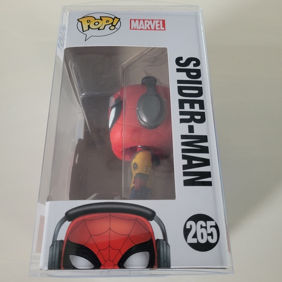 FUNKO POP X MARVEL Spider-Man Homecoming  Yellow Blazer Vinyl Figure #265 - Picture 11 of 13